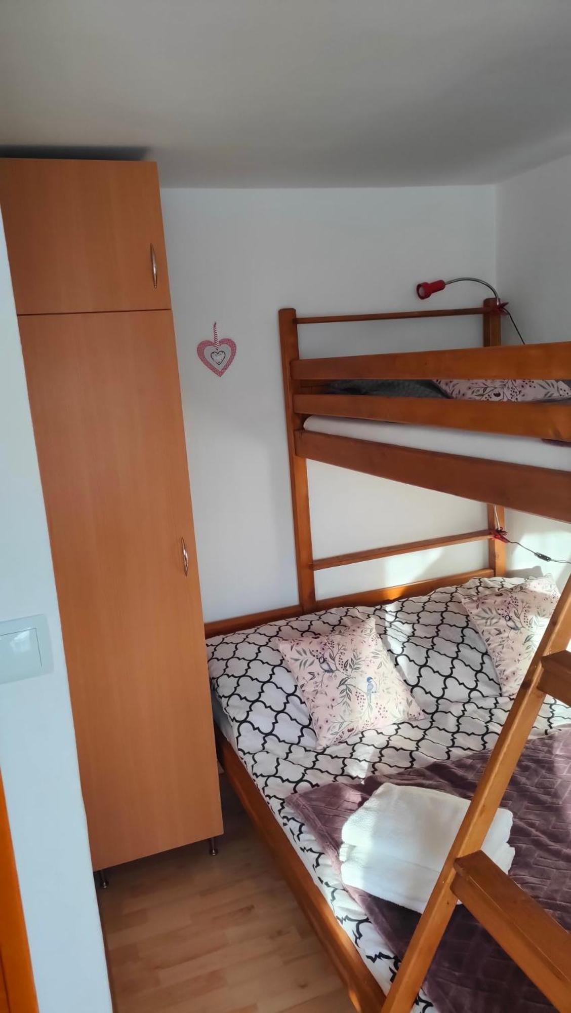 Pokoje Na Brzegu Lapsze Wyzne Esterno foto
